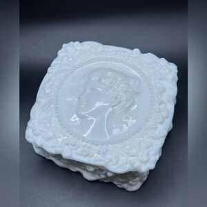 Jenny Lind Fostoria Vanity White Embossed Jewelry Box lidded